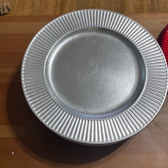 Decorative plates bundle - Picture 7 of 9